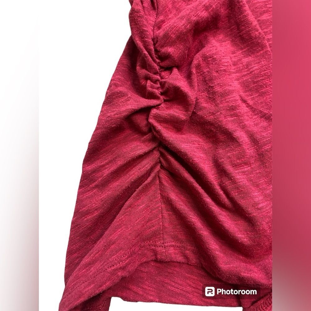 Old Navy Magenta 3/4 Sleeve Maternity Tee - Picture 3 of 7